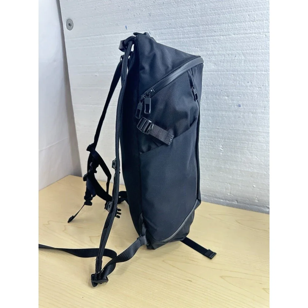 Lululemon More Miles Active Backpack 17L, Black